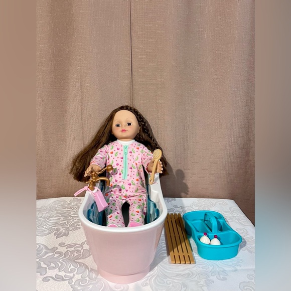 Madame Alexander Other - Madame Alexander Doll with Pink Pajamas and Our Generation Bubbly Bathtime set